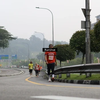 Runner Photo 7033405