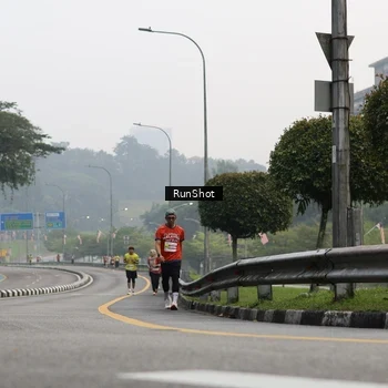 Runner Photo 7033407