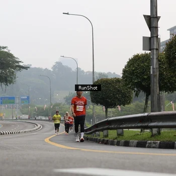 Runner Photo 7033411