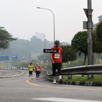 Runner Photo 7033415