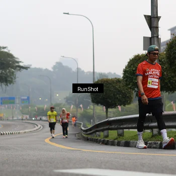 Runner Photo 7033423