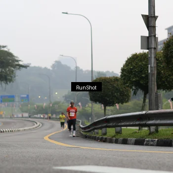 Runner Photo 7033429