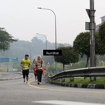 Runner Photo 7033435
