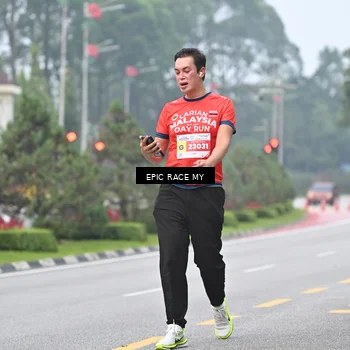 Runner Photo 7033441