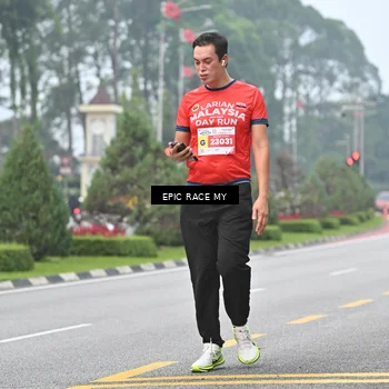 Runner Photo 7033443