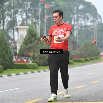 Runner Photo 7033448