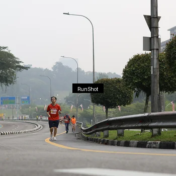 Runner Photo 7033451