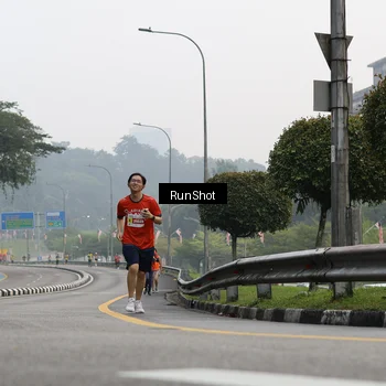 Runner Photo 7033453
