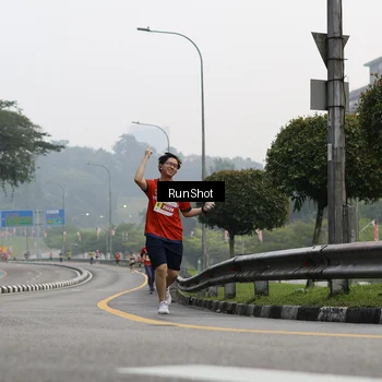 Runner Photo 7033454