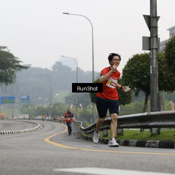 Runner Photo 7033455