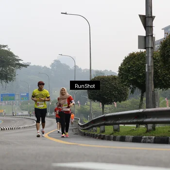 Runner Photo 7033457