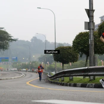 Runner Photo 7033461