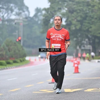 Runner Photo 7033474