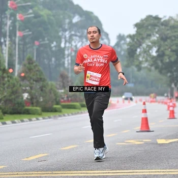 Runner Photo 7033476
