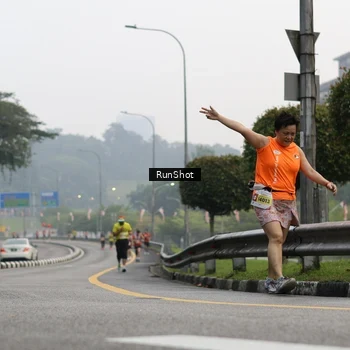 Runner Photo 7033501