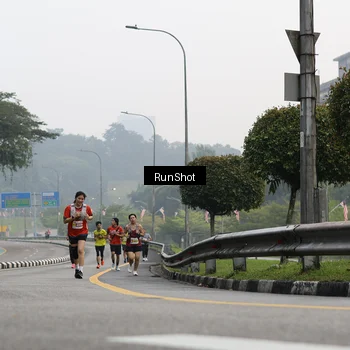 Runner Photo 7033527