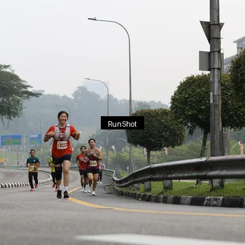 Runner Photo 7033544