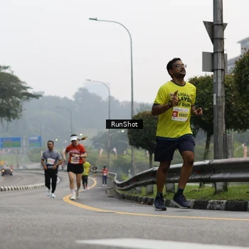 Runner Photo 7033568