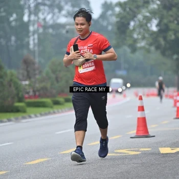 Runner Photo 7033571