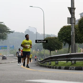 Runner Photo 7033574