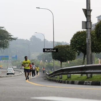 Runner Photo 7033577
