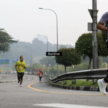 Runner Photo 7033584