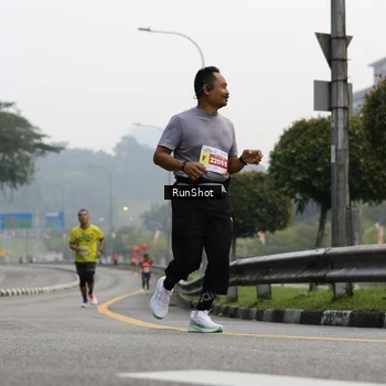 Runner Photo 7033590