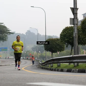 Runner Photo 7033595