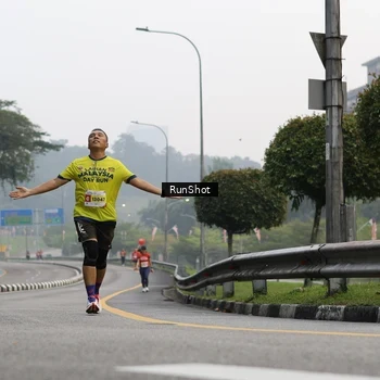 Runner Photo 7033604