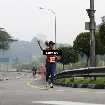 Runner Photo 7033623