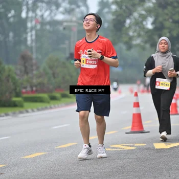 Runner Photo 7033634