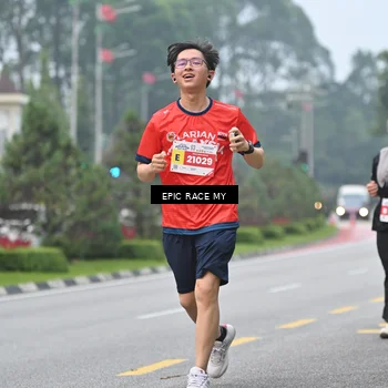 Runner Photo 7033636