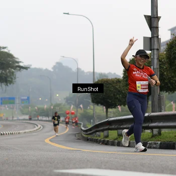 Runner Photo 7033638