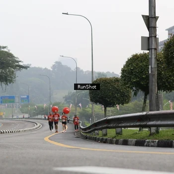 Runner Photo 7033643