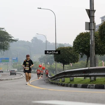Runner Photo 7033645