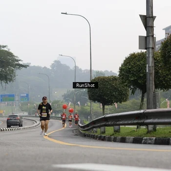 Runner Photo 7033646