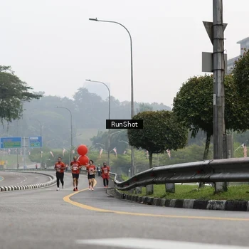 Runner Photo 7033649