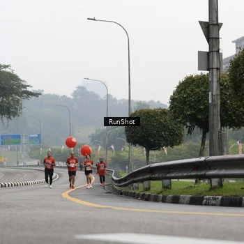Runner Photo 7033650