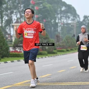 Runner Photo 7033651