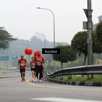 Runner Photo 7033664
