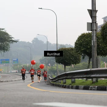 Runner Photo 7033666