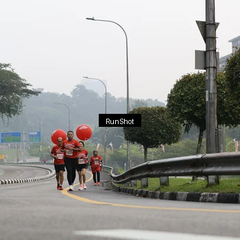 Runner Photo 7033667