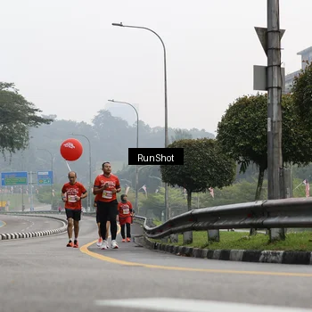 Runner Photo 7033670