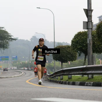 Runner Photo 7033681