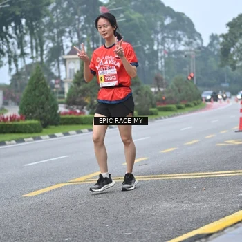 Runner Photo 7033690