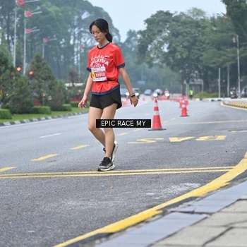 Runner Photo 7033703