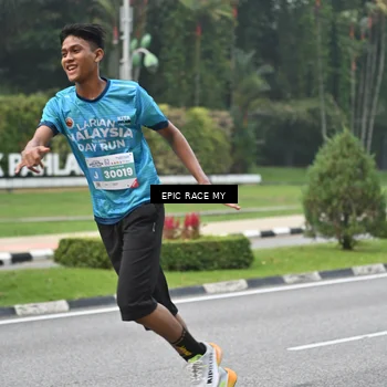 Runner Photo 7033712