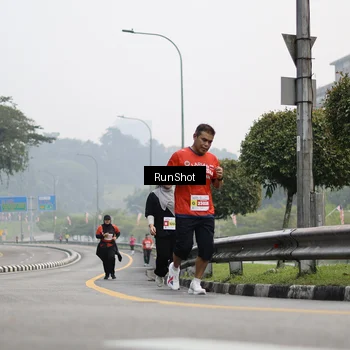 Runner Photo 7033721