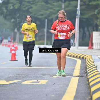 Runner Photo 7033726