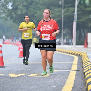 Runner Photo 7033735